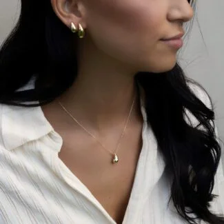 Drop Kette aus 585er Gold mit edlem Tropfen-Anhänger & funkelndem Zirkonia – zeitlose Eleganz für stilbewusste Looks.