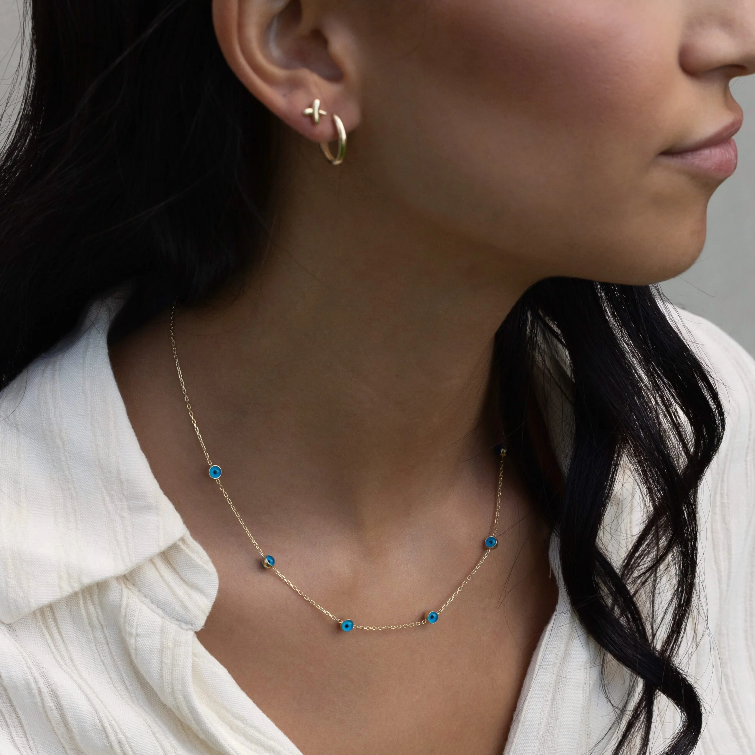 parla-38 Kette mit Nazar Kugeln aus 585er Gold mit filigranen Nazar-Perlen – stilvolle Eleganz mit spiritueller Bedeutung.