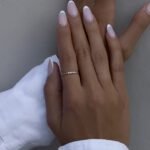 Zirkonia Linie Ring aus 585er Gold mit funkelnder Zirkonia-Reihe – luxuriöse Eleganz für stilvolle Looks.