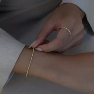 Orbs Armband aus 585er Gold mit feinen Goldkugeln – stilvolles Schmuckstück für elegante Looks.