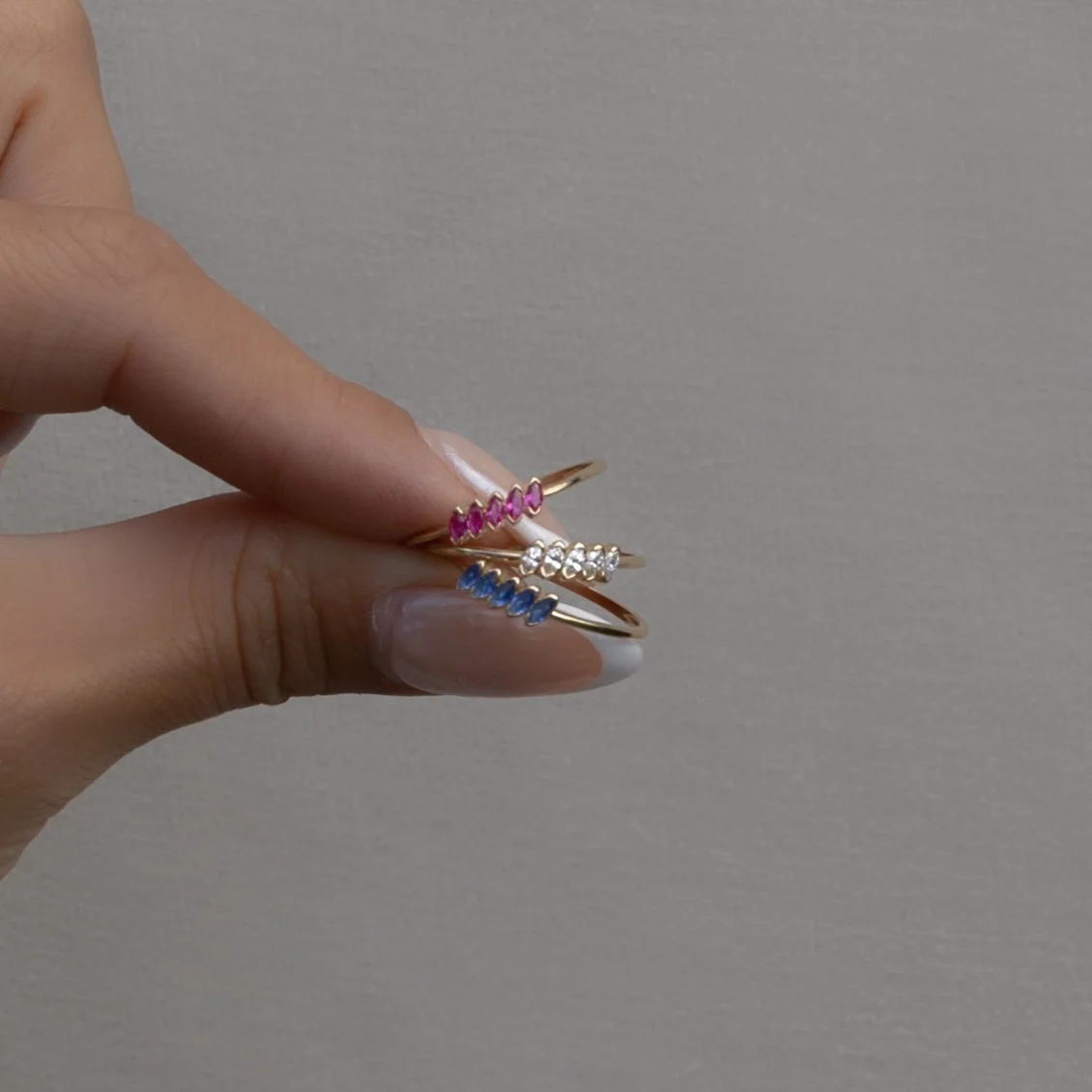 parla-98 Radiant Bond Rings aus 585er Gold mit funkelnden Details – stilvolle Ringe für zeitlose Eleganz.