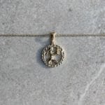 Parla Zodiac Sternzeichen-Anhänger Jungfrau aus 585er Gold mit filigranem Sternbild & Zirkonia – stilvoll & voller astrologischer Bedeutung.