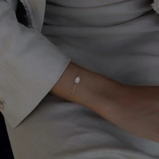 Hand of Fatima Bracelet Hamsa Schutzarmband aus 585er Gold mit Hamsa-Hand Anhänger & Zirkonia – stilvoller Schutzschmuck mit spiritueller Bedeutung.