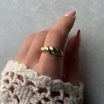 Croissant Rope Bold Ring aus 585er Gold mit elegantem, gedrehtem Design – luxuriöser Statement-Ring für einen modernen Look.