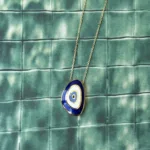 Blaues Malachit Auge Halskette an goldener Halskette