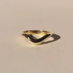 585er Gold Wave Statement Ring mit skulpturalem Wellen-Design