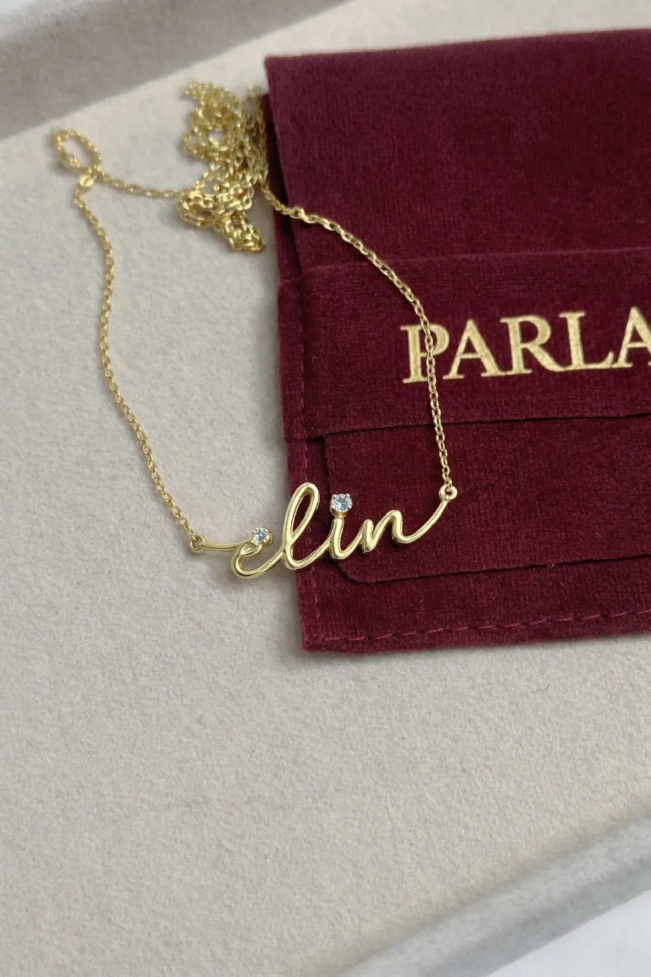 Parla Script Namenskette2 Personalisierte 585er Gold Namenskette mit individuellem Schriftzug