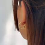 Perlen Creolen aus 585er Gold mit schimmernden Zuchtperlen – elegante Ohrringe von Parla Jewelry