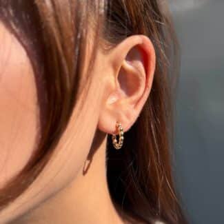 Perlen Creolen aus 585er Gold mit schimmernden Zuchtperlen – elegante Ohrringe von Parla Jewelry