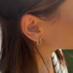 Perlen Creolen aus 585er Gold mit schimmernden Zuchtperlen – elegante Ohrringe von Parla Jewelry