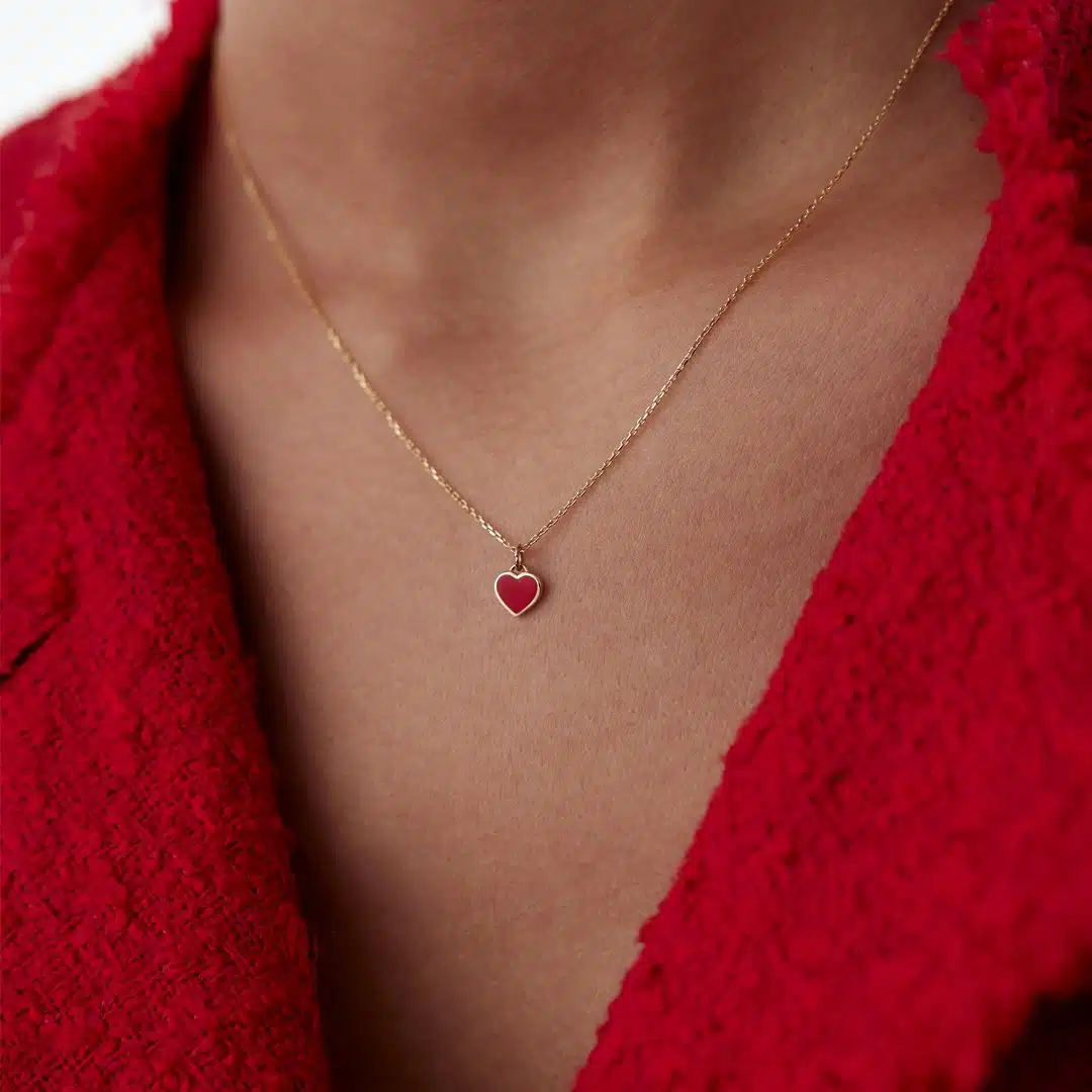 Herz Kette – Elegante Halskette aus 585er Gold mit stilvollem Herzanhänger & glänzenden Zirkonia-Steinen.